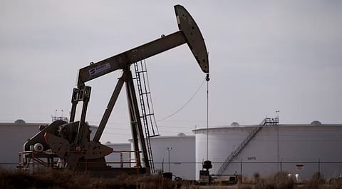 انخفاض النفط مع تراجع مخاوف الإمدادات