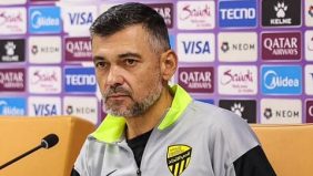 المدير الفني للاتحاد يشيد بأداء لاعبيه بعد الفوز على الوحدة الإماراتي