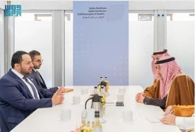 «الخريجي» يبحث العلاقات الثنائية مع وزير الدولة بـ «الخارجية القطرية»