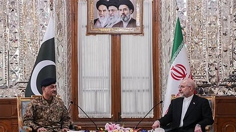 كيف تساهم الوساطة الباكستانية في بناء حوار سياسي بين إيران وأمريكا؟