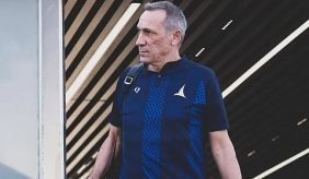 بصمة يونانية.. جورجيوس دونيس مدرب المنتخب السعودي يبدأ مشواره مايو المقبل