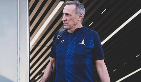 بصمة يونانية.. جورجيوس دونيس مدرب المنتخب السعودي يبدأ مشواره مايو المقبل