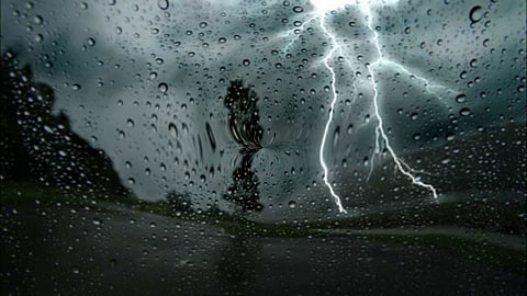 «الأرصاد» ينبه من أمطار وصواعق رعدية على منطقة المدينة المنورة