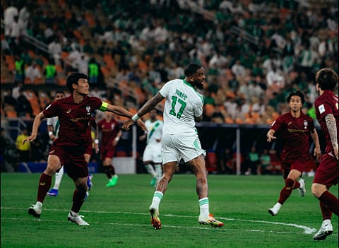 فرحة الجماهير بعد وصول الأهلي في نهائي دوري أبطال آسيا للنخبة