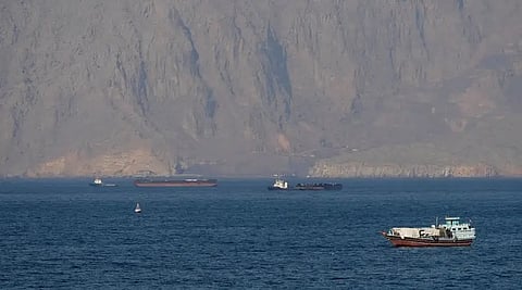 تقرير شامل: تأمين مضيق هرمز وحماية ناقلات النفط الدولية