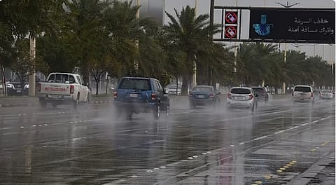 تأثير حالة الطقس في مكة المكرمة على الغطاء النباتي والمياه