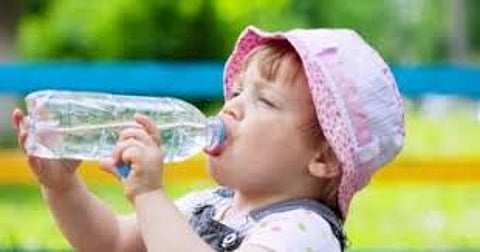 إجراءات وقائية ضد الإجهاد الحراري للأطفال خلال الإجازة الصيفية