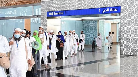 تجنب المساءلة: التزم بـ الإقرار الجمركي للحجاج والمعتمرين