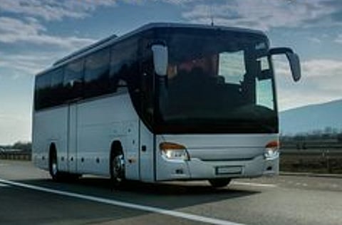 دليل المرخصين نشاط النقل بالحافلات: تسهيل التواصل مع مزودي الخدمة