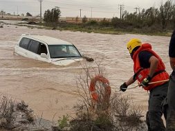 القصة الكاملة لعملية إنقاذ محتجزي السيول بالقصيم والمخالفات المرصودة