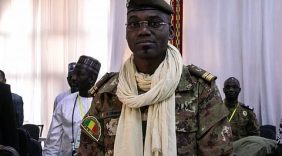 مقتل وزير الدفاع المالي في هجوم شنه متمردون تابعون لتنظيم القاعدة