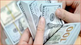 الدولار يتراجع مع تقييم المستثمرين لجمود المفاوضات بين أمريكا وإيران