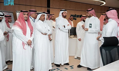 وزير الحج والعمرة يتفقد مطار الملك عبدالعزيز للاطمئنان على خدمات ضيوف الرحمن