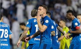 مباراة الهلال والخليج: الزعيم يقترب من حسم اللقب