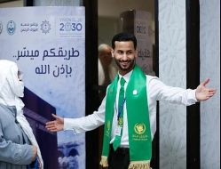 مغادرة أولى رحلات المستفيدين من مبادرة «طريق مكة» عبر مطار محمد الخامس الدولي بالمغرب
