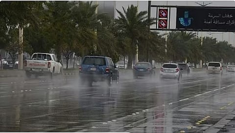 طقس المملكة الأربعاء.. أمطار رعدية مصحوبة بزخات من البرد وجريان السيول على عدة مناطق