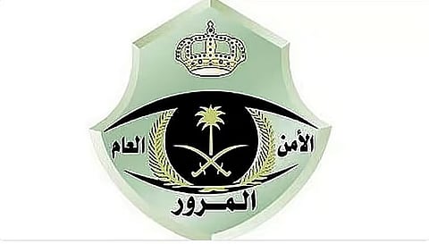 «المرور» توضح غرامة قيادة مركبة دون رخصة أو في حالة سحبها