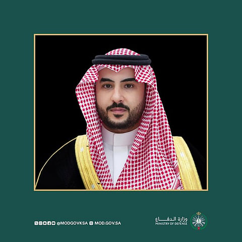 وزير الدفاع يبحث التطورات الراهنة في المنطقة مع نظيره السويدي