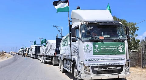 وصول قافلة مساعدات جديدة مقدمة من مركز الملك سلمان للإغاثة إلى قطاع غزة