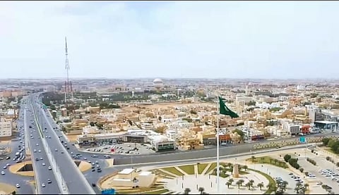 الأرصاد عن طقس الأحد: أمطار رعدية ورياح نشطة على عدة مناطق