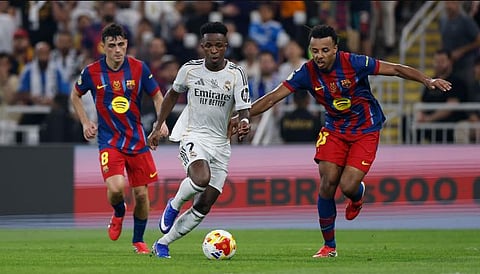 غياب مبابي ويامال.. التشكيل الرسمي لبرشلونة وريال مدريد في كلاسيكو الدوري الإسباني