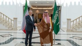 الخارجية الإيرانية: اتصال هاتفي بين «عراقجي» و«بن فرحان» لبحث التطورات الدبلوماسية