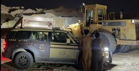 ضبط مخالفين من الجنسية الباكستانية لنظام البيئة لاستغلالهما الرواسب في الرياض