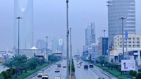 طقس المملكة الأربعاء.. أمطار رعدية على جازان وعسير ومكة المكرمة ورؤية شبه منعدمة في الجوف والحدود الشمالية