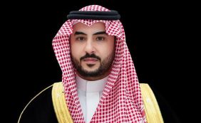 وزير الدفاع يبحث مع مستشار الأمن القومي البريطاني تطورات المنطقة وسبل التهدئة