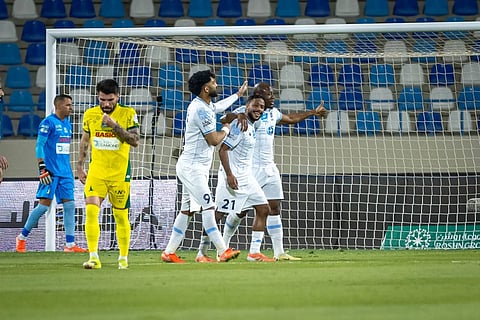 الأخدود يتغلب على ضيفه الخليج بثلاثية في دوري روشن