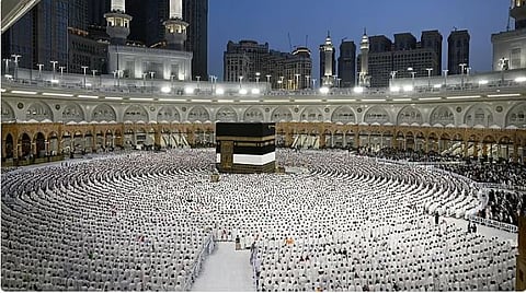 ضمن الخطة الإعلامية والتوعوية.. الشؤون الإسلامية تنفذ 3 برامج تلفزيونية خلال موسم الحج 1447هـ