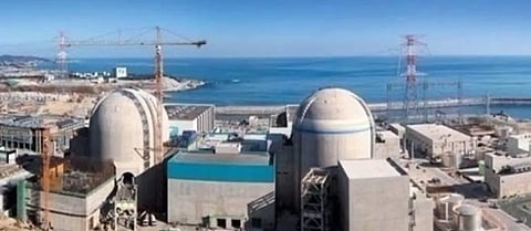 الإمارات: حريق بمولد خارج محيط محطة براكة النووية الداخلي نتيجة استهداف بطائرة مسيرة