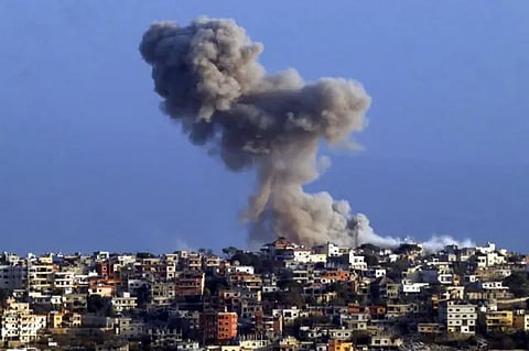 جيش الاحتلال يعلن استهداف أكثر من 30 موقعًا تابعًا لـ«حزب الله» جنوب لبنان