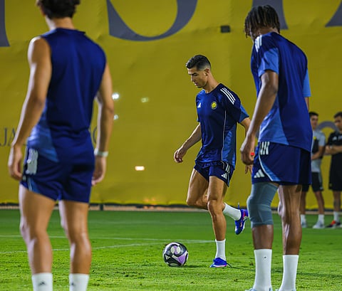 الليلة.. النصر على بعد خطوة من لقب الدوري وضمك يتمسك بأمل البقاء