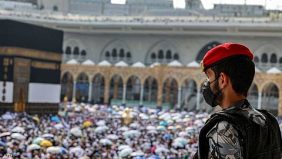 «الداخلية»: غرامة مالية تصل إلى 100 ألف ريال بحق كل من تقدم بطلب إصدار تأشيرة زيارة لشخص قام أو حاول أداء الحج دون تصريح