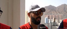 حجاج يحاولون الدفع مقابل خدمات ويفاجؤون بمجانيتها.. متطوع يروي مشاعر ضيوف الرحمن