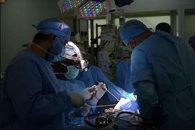 تدخل جراحي ينقذ حاجة موريتانية من فتق سُرّي مُنخنق
