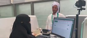 جوازات مطار الملك عبدالعزيز تواصل إنهاء إجراءات مغادرة الحجاج