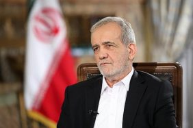 الرئاسة الإيرانية تنفي أنباء استقالة «بزشكيان»