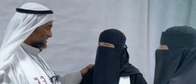 منذ 44 عاماً.. أب يتطوع لخدمة الحجاج وأبناؤه يكملون المسيرة
