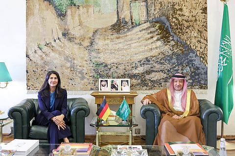 نائب وزير الخارجية ووزير الدولة الألماني يستعرضان التعاون المشترك بين البلدين