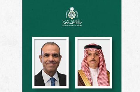 وزير الخارجية يبحث مستجدات الأوضاع في المنطقة مع نظيره المصري