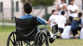 ابتكارات الذكاء الاصطناعي لذوي الإعاقة: آفاق جديدة للتأهيل
