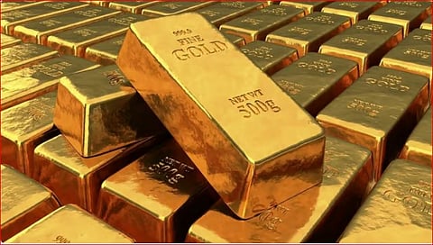 الذهب يتراجع إلى أدنى مستوى في أكثر من 6 أشهر
