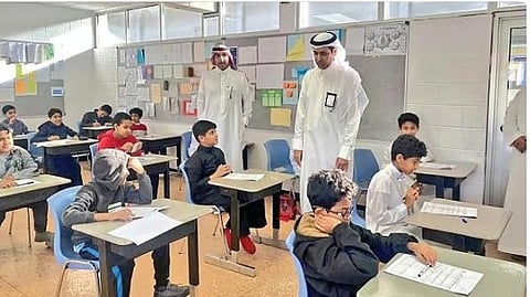 التعامل مع ضغوط الاختبارات: دليل شامل للنجاح والتفوق