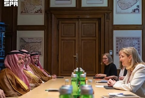 وزير الخارجية يبحث تعزيز العلاقات السعودية النمساوية في فيينا