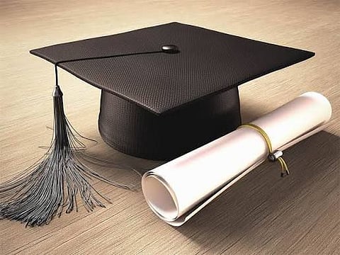 احتفالات التخرج بين الفرح والاستعراض.. الأخصائية النفسية وعد الحميدان توضح الأثر النفسي