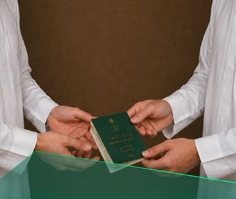 «الجوازات»: استعمال وثيقة سفر تعود للغير يعرضك للعقوبات المقررة نظاماً