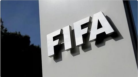 «فيفا» يؤجل الشوط الثاني من لقاء فرنسا والعراق بسبب عاصفة رعدية