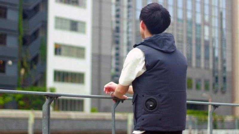 استدامة وراحة: مميزات تقنيات التبريد القابلة للارتداء الحديثة
